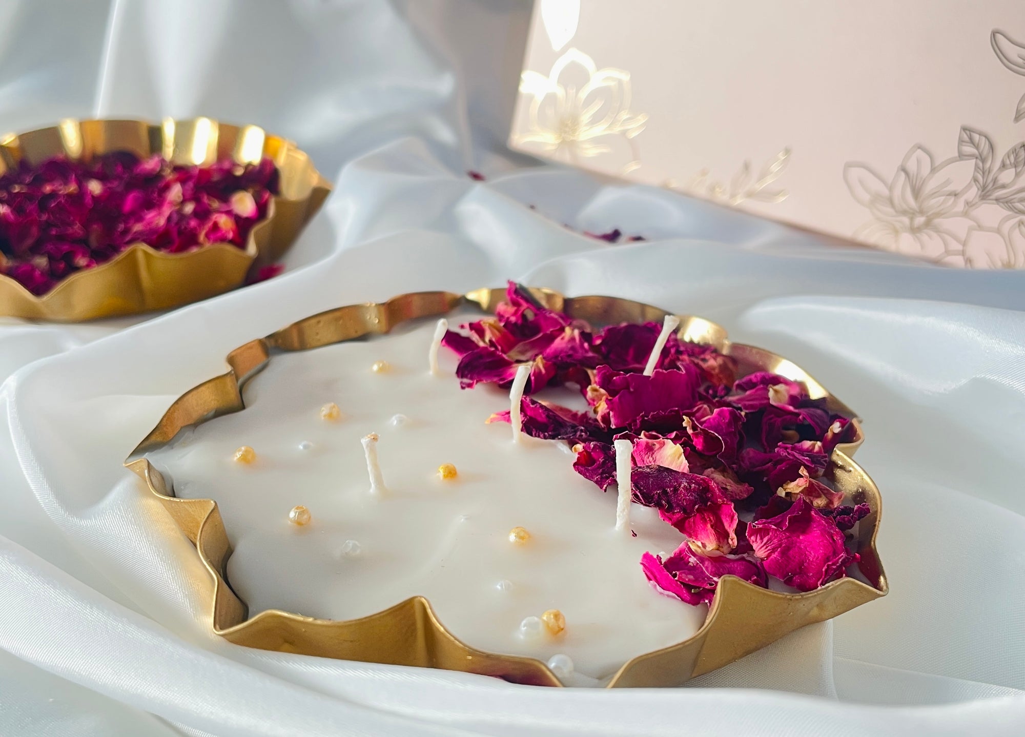 Lotus Metal Urli Candle – Tea Rose & Oud